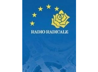 Meno soldi ai giornali
Più soldi a Radio radicale